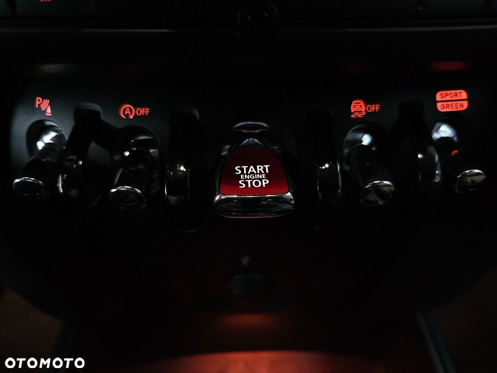 MINI Countryman Cooper Classic Trim - 25