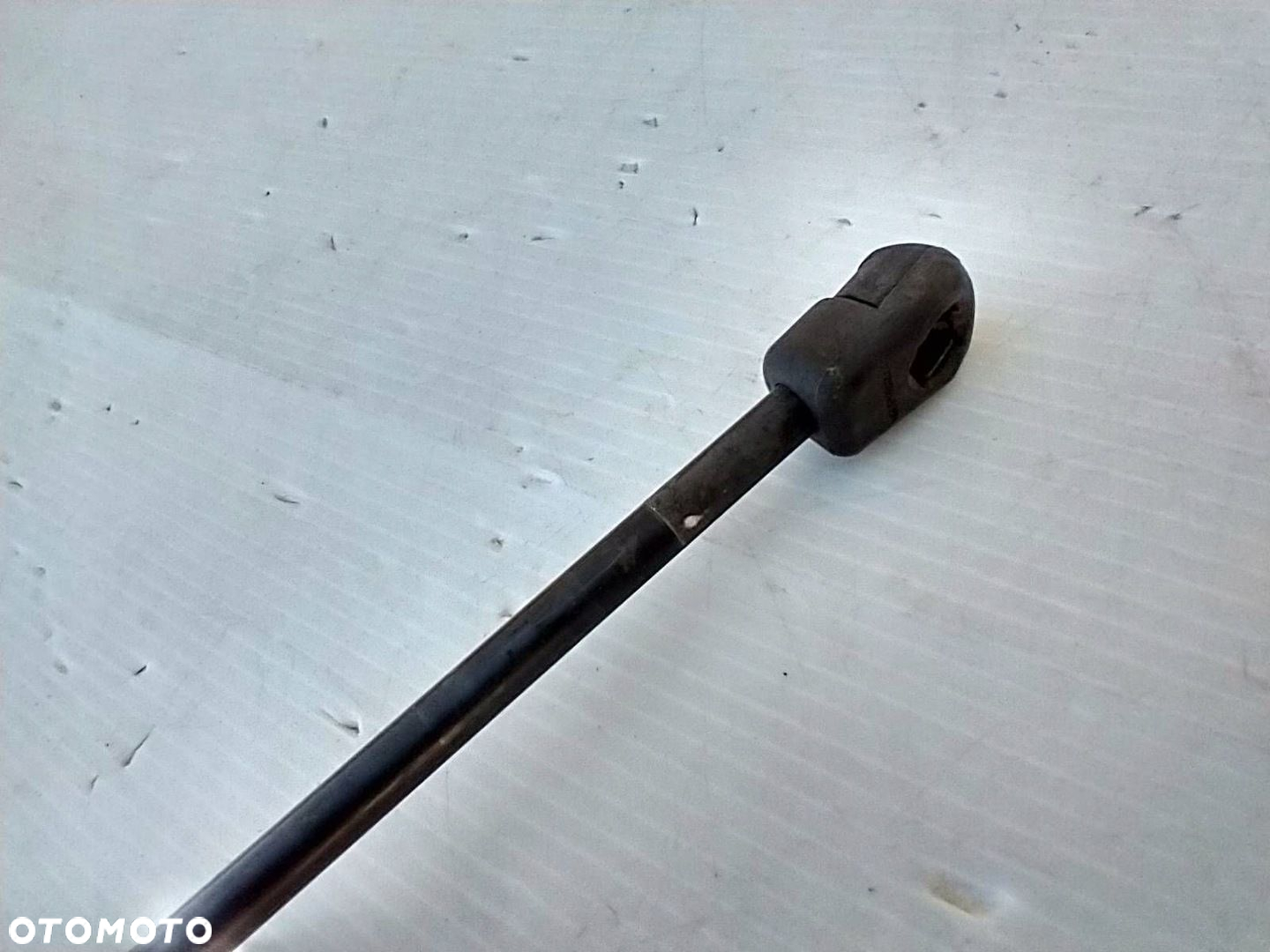 OPEL INSIGNIA II B 17- ZAWIASY MASKI PRZÓD SIŁOWNIKI 39126609 39126608 - 6