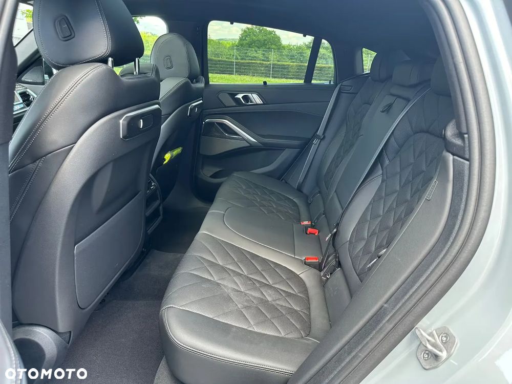 BMW X6 - 11