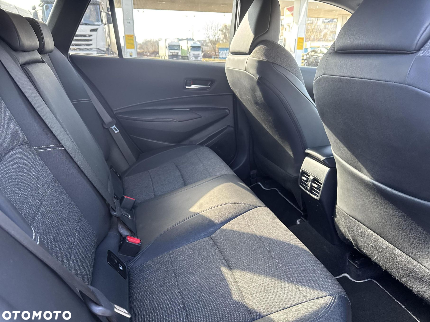 Toyota Corolla - 11
