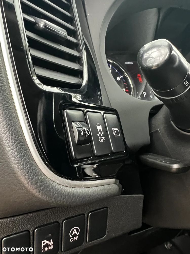 Mitsubishi Outlander 2.0 Intense + 4WD CVT - 21