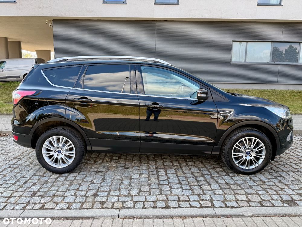 Ford Kuga 1.5 EcoBoost 2x4 Titanium - 4