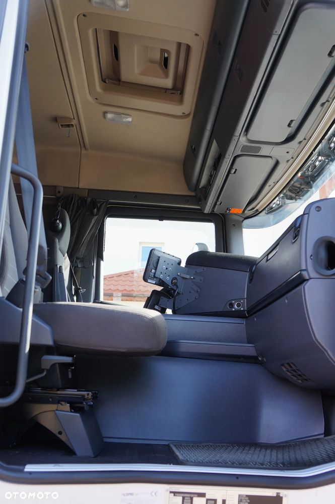 Scania G 450 6x2 CHŁODNIA KONTENER 8.45 m 21 PALET OŚ SKRĘTNA WINDA - 19