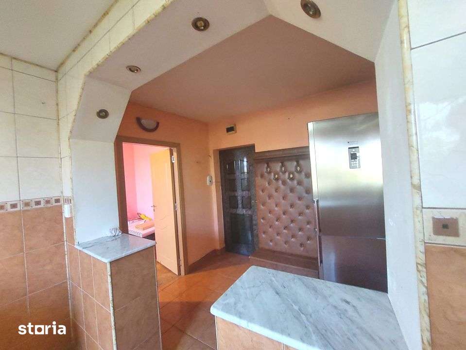 Apartament 3 camere de vanzare – Semidecomandat, Cl. Severinului — fotografia 1