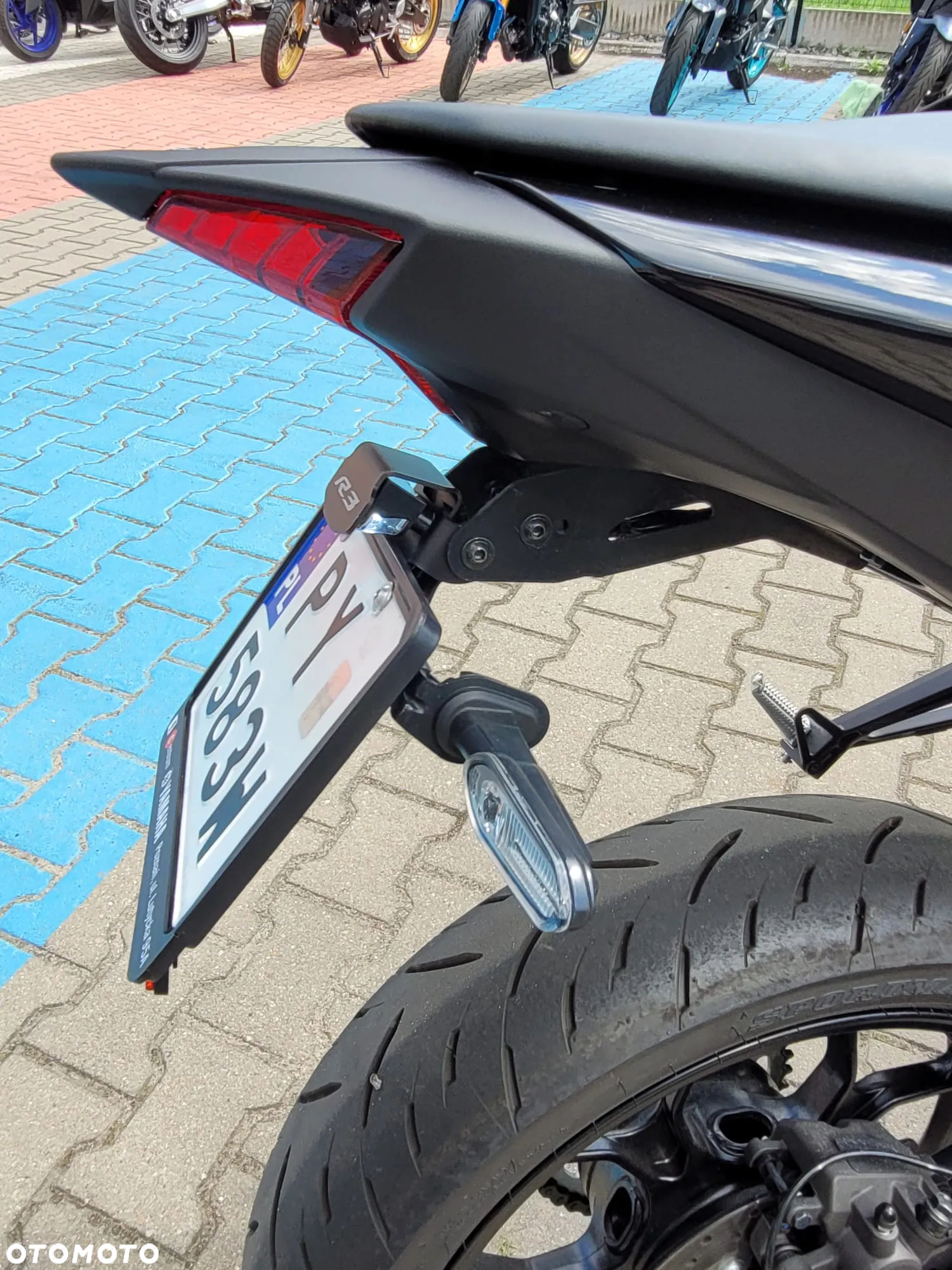Yamaha R3 - 6