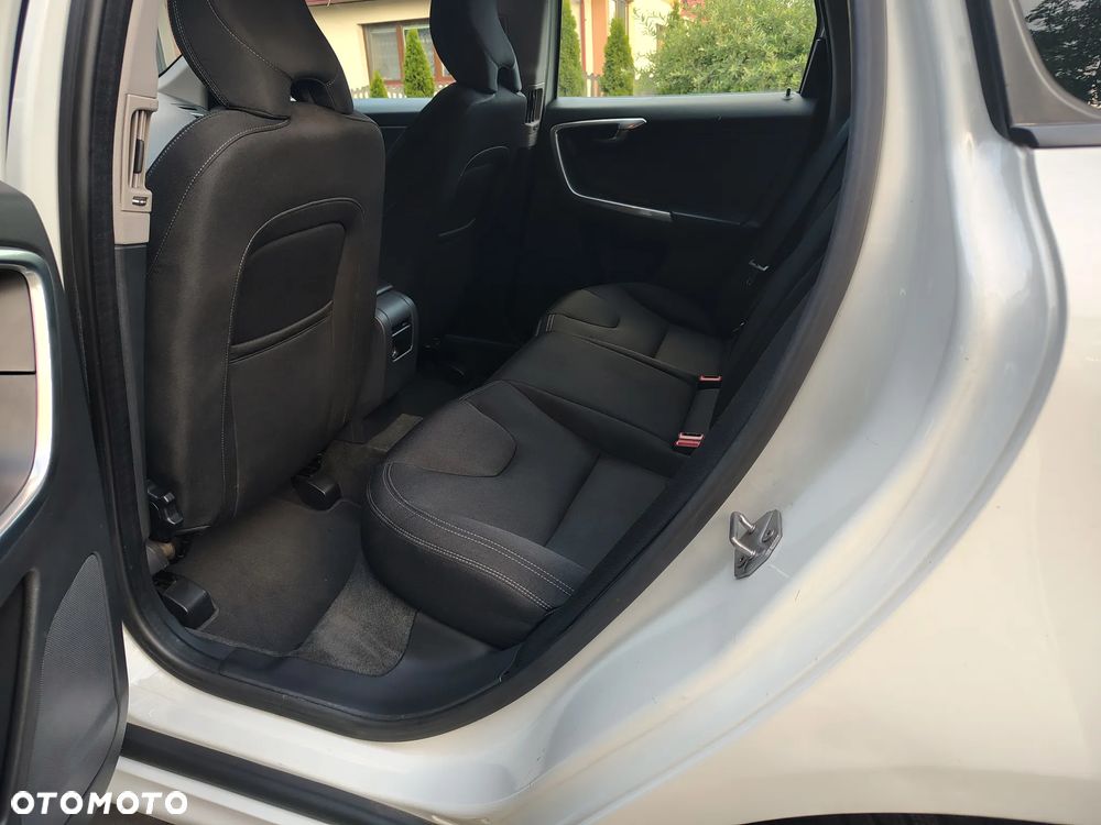 Volvo XC 60 D3 Drive-E Kinetic - 15