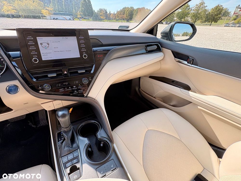 Toyota Camry 2.5 Hybrid Prestige CVT - 32
