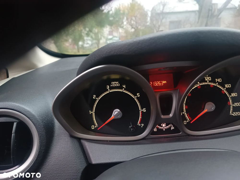 Ford Fiesta - 13