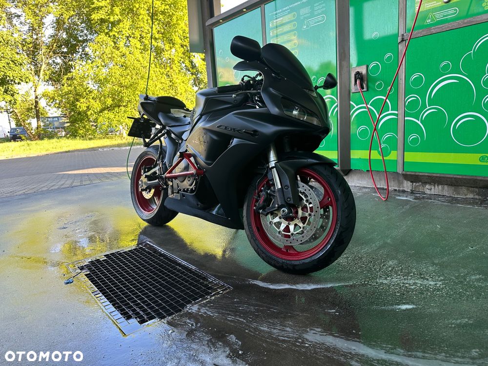 Honda CBR - 2
