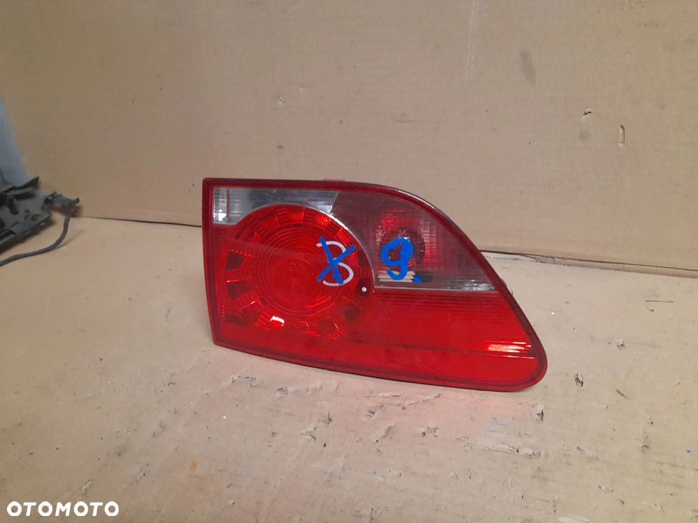 Lampa Prawa w klape  Seat Altea XL 2010 - 2