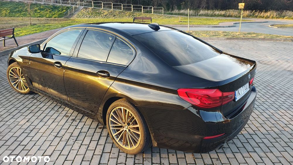 BMW Seria 5 530e M Sport sport - 27