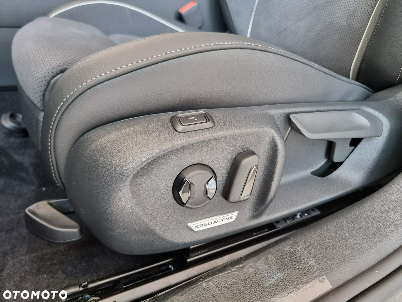 Volkswagen Passat 1.5 TSI eHybrid PHEV Business DSG - 12