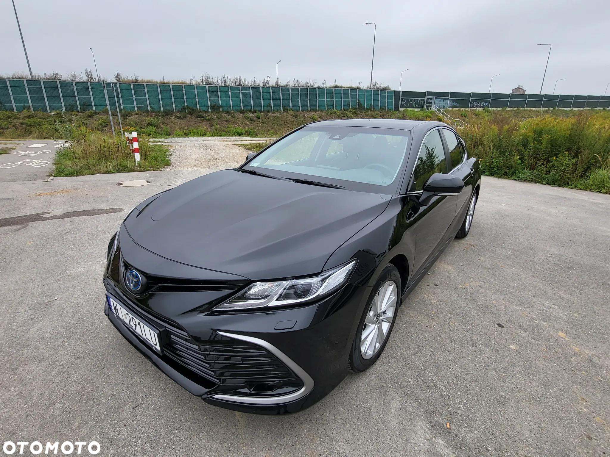 Toyota Camry 2.5 Hybrid Comfort CVT - 2