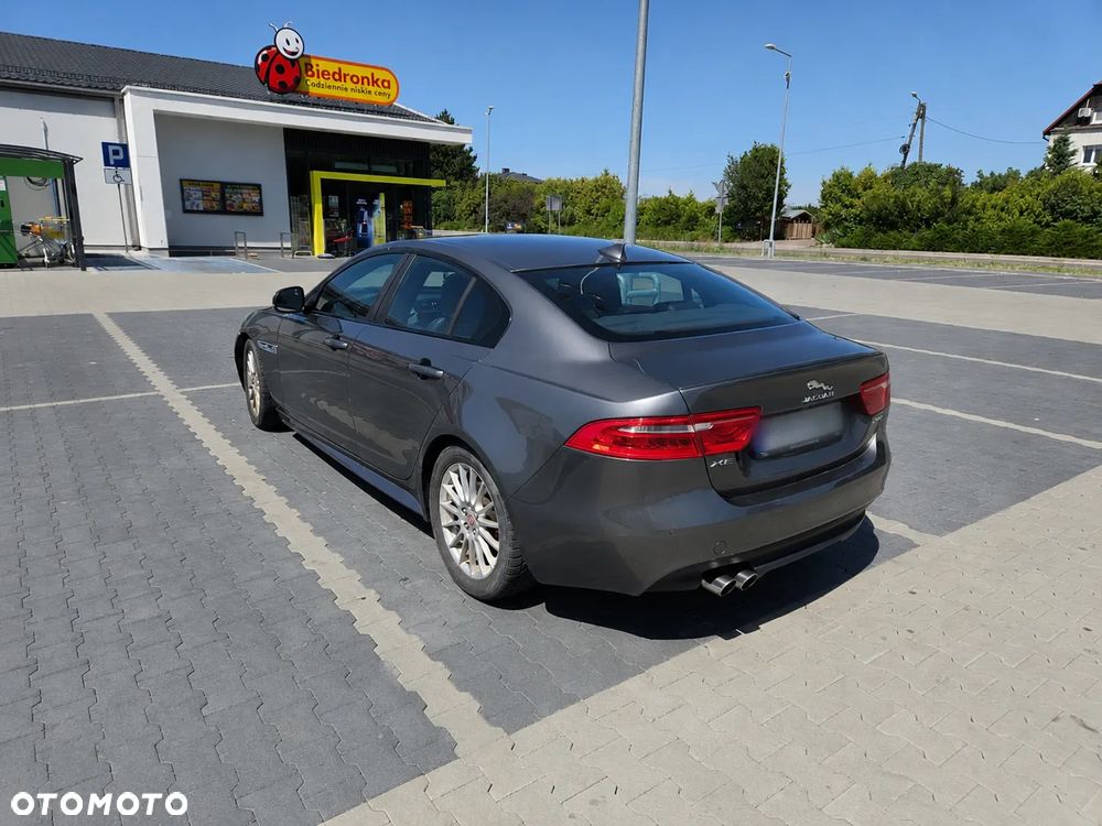 Jaguar XE E-Performance R-Sport - 5