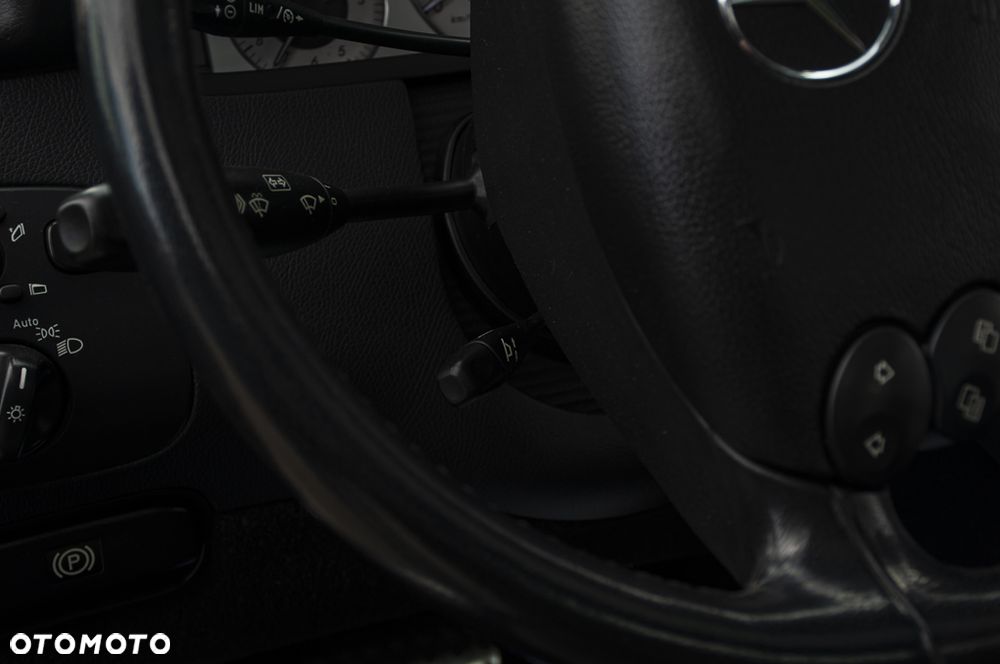 Mercedes-Benz CLK 350 7G-TRONIC Avantgarde - 40