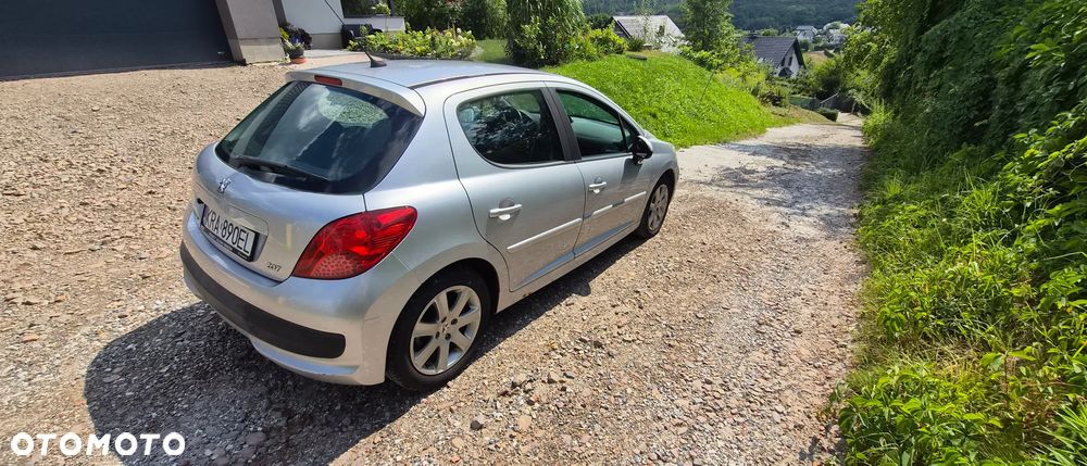 Peugeot 207 - 2