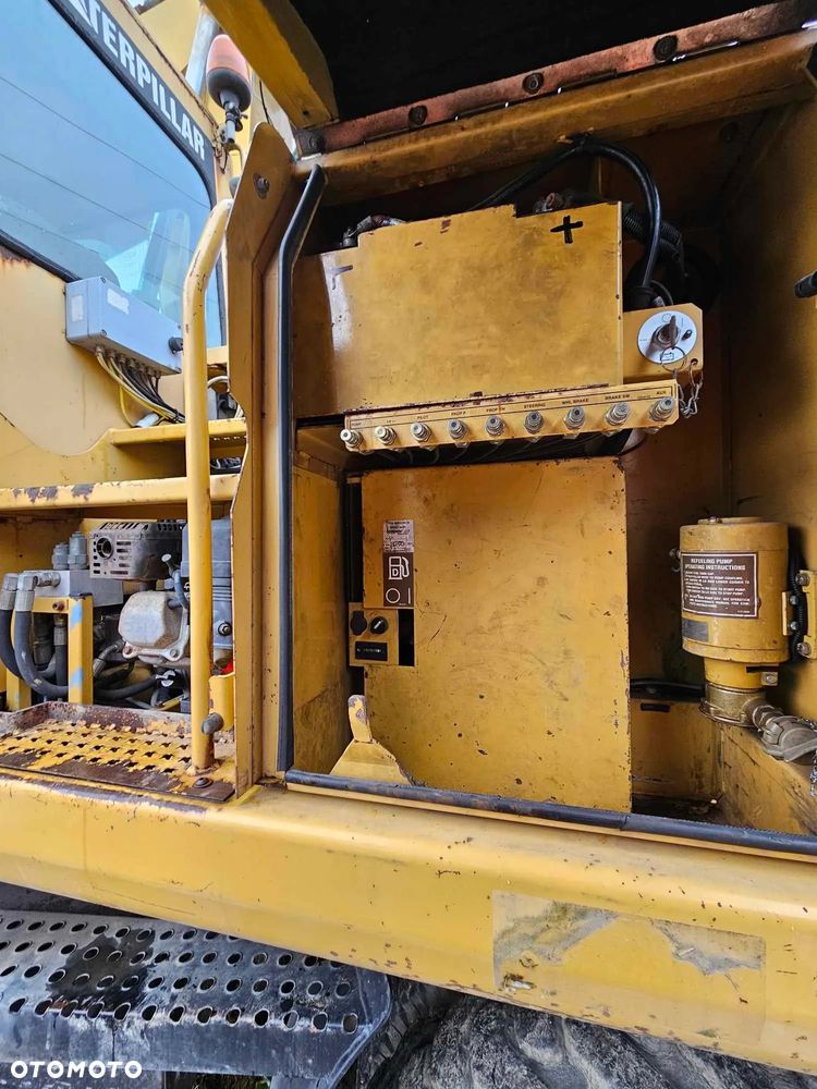 Caterpillar M312 - 5