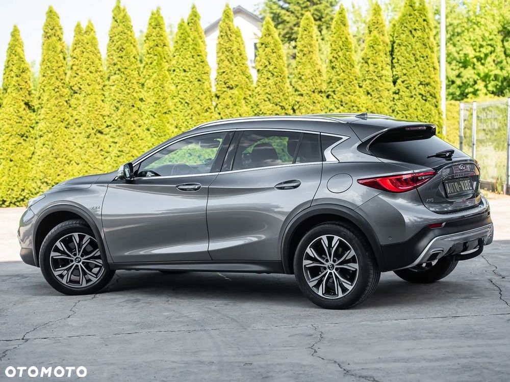 Infiniti QX30 2.2d DCT AWD Luxe Tech - 11
