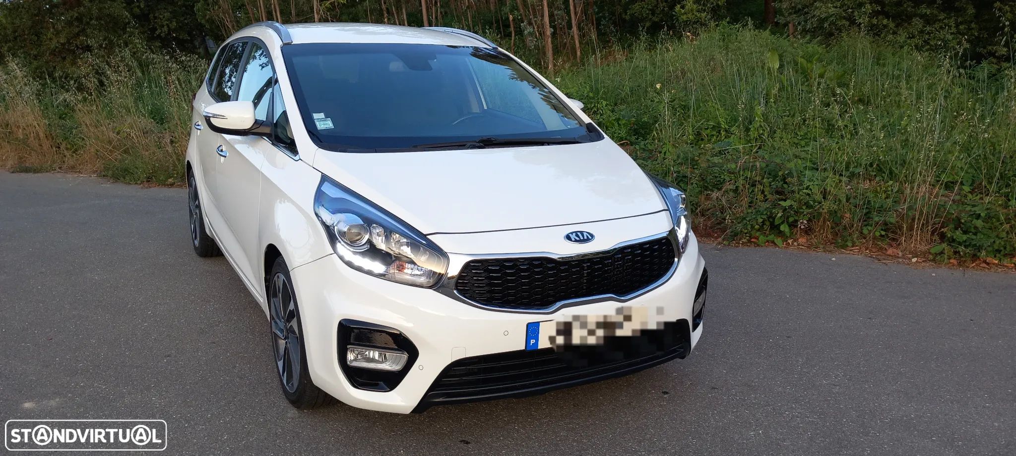 Kia Carens 1.7 CRDi ISG TX - 1