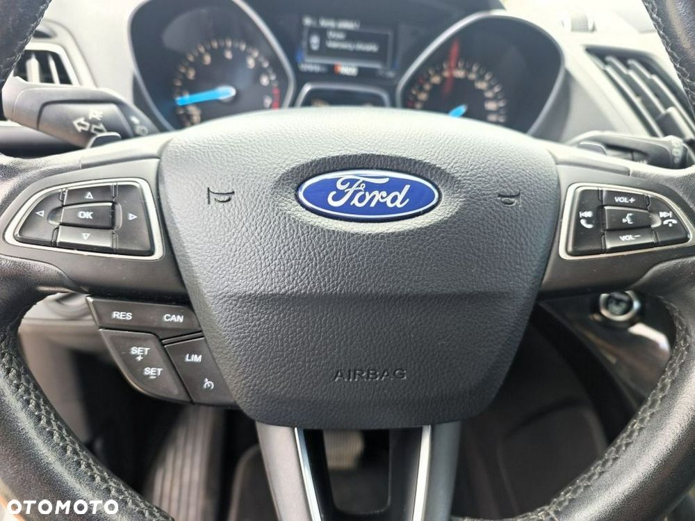 Ford Kuga - 17
