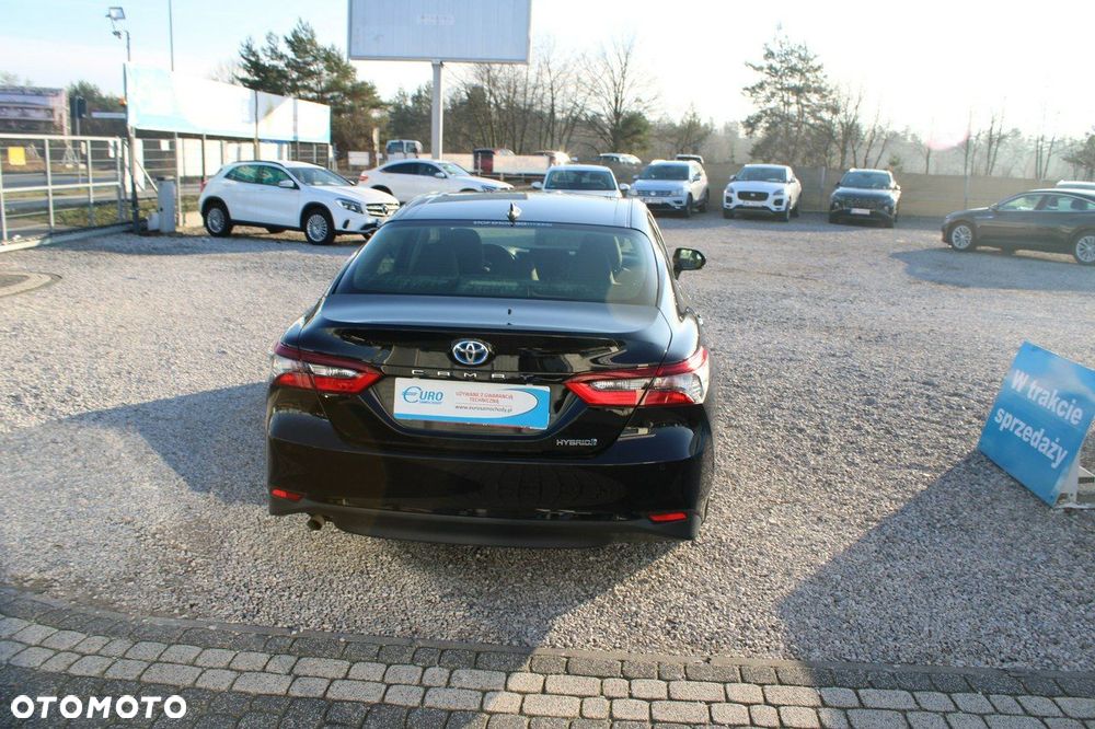 Toyota Camry - 7