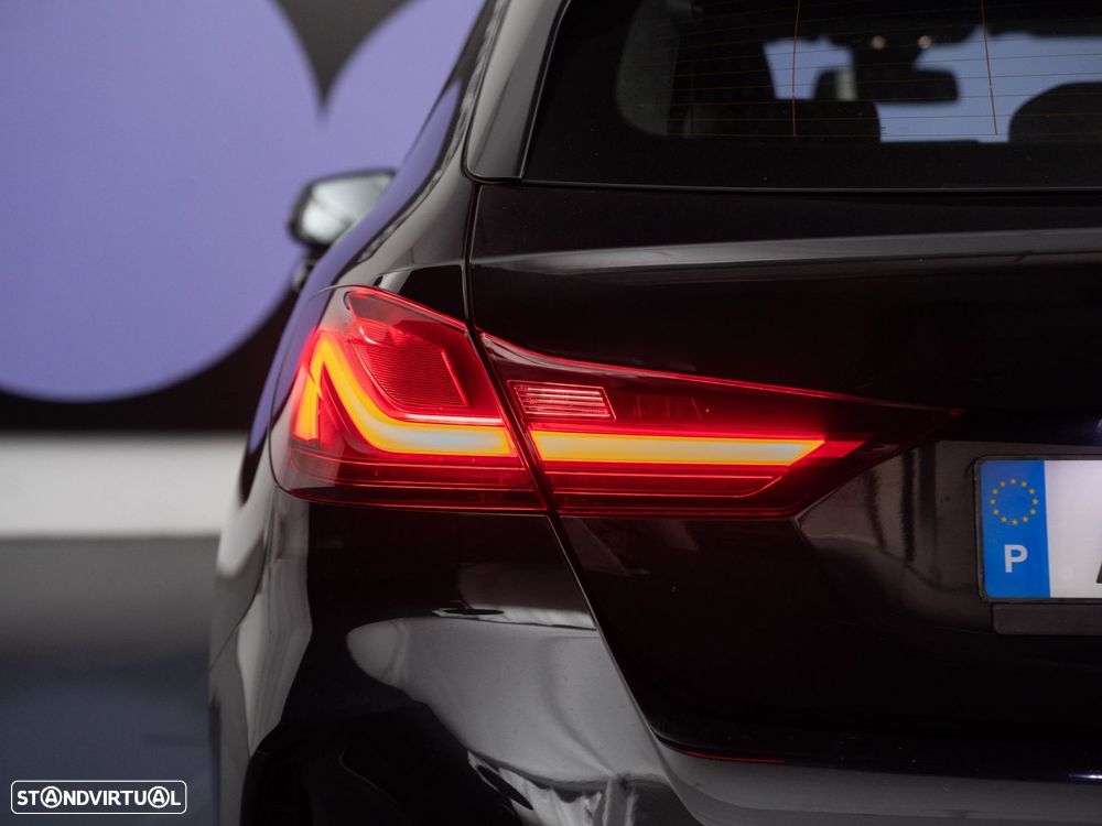 BMW 118 i Pack Desportivo M Auto - 11