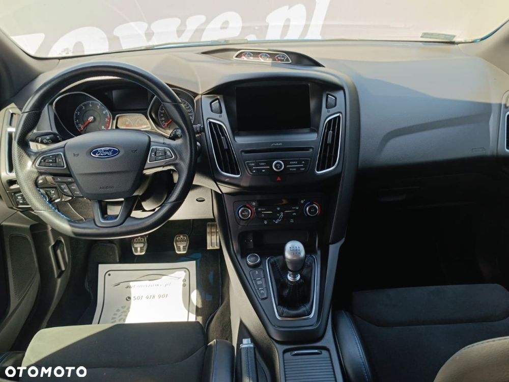 Ford Focus - 21