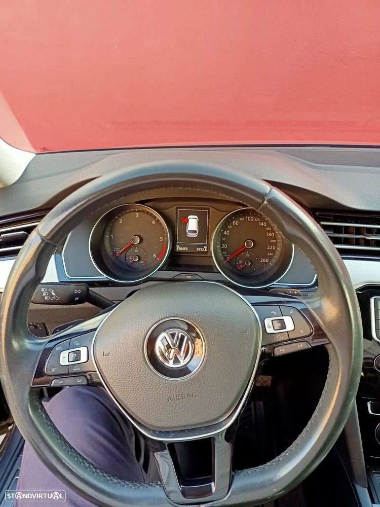 VW Passat Variant 2.0 TDI Highline DSG - 15