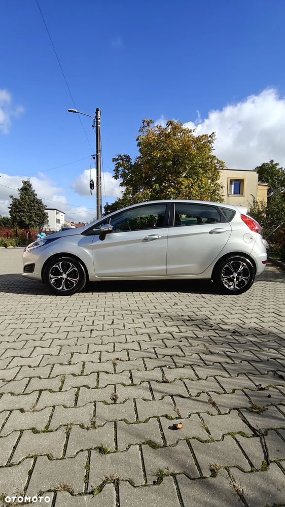 Ford Fiesta 1.5 TDCi Ambiente - 16