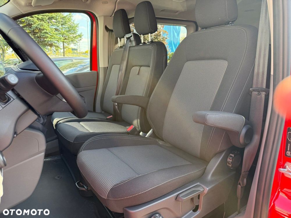 Volkswagen Caravelle - 13