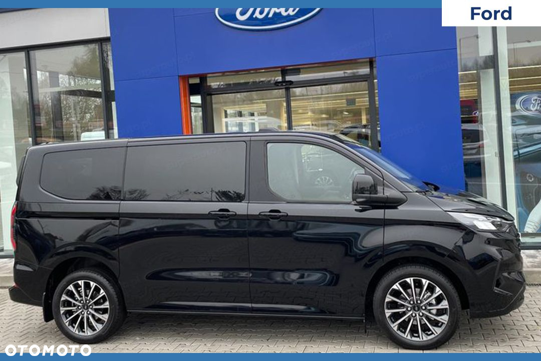 Ford Tourneo Custom - 3