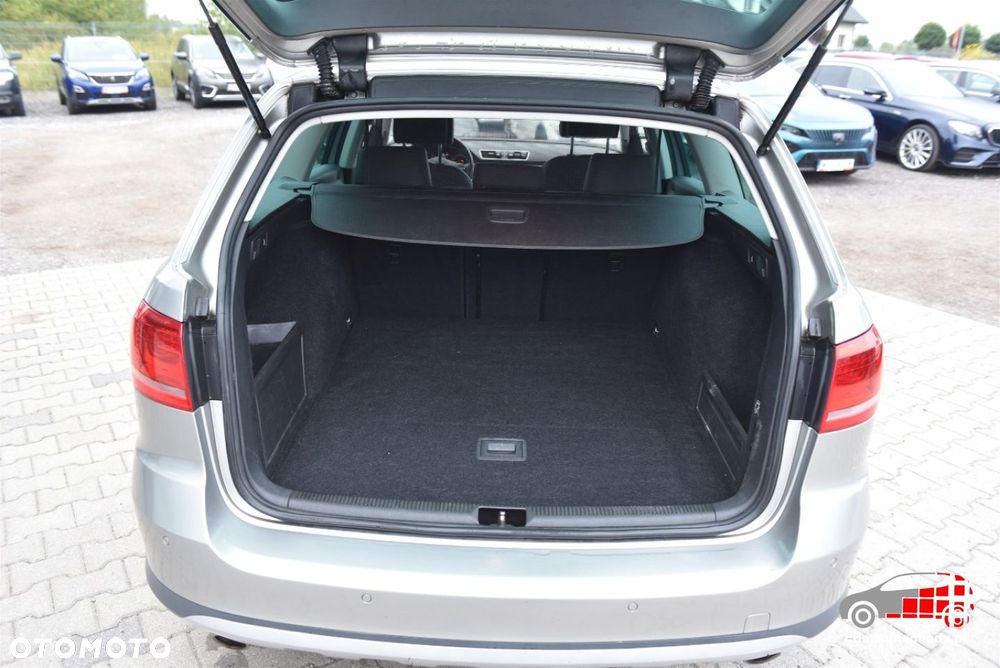 Volkswagen Passat Alltrack - 15