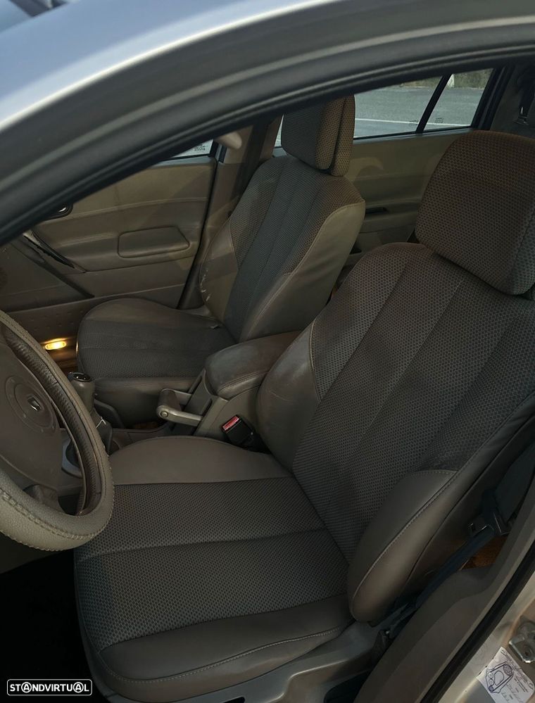 Renault Mégane - 10