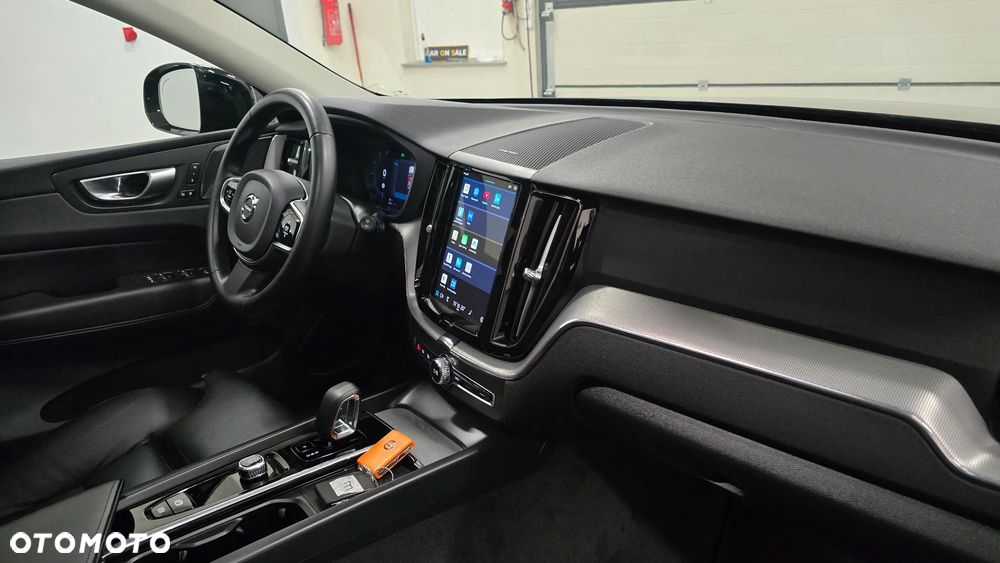 Volvo XC 60 B4 D Plus Dark - 20