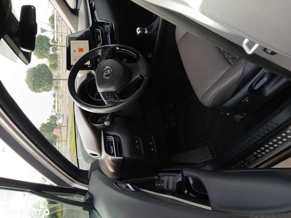 Toyota C-HR 2.0 Hybrid Executive - 19