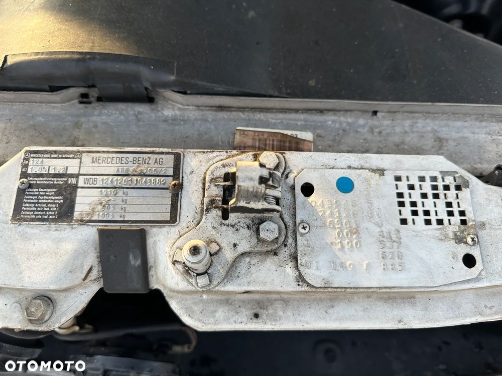 Mercedes-Benz Klasa E - 19