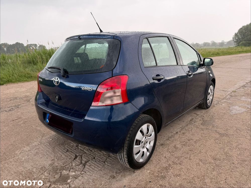 Toyota Yaris 1.0 Luna A/C - 6