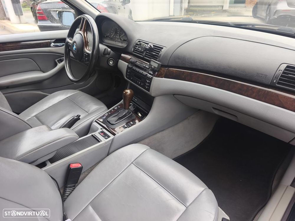 BMW 320 dA Sport - 6