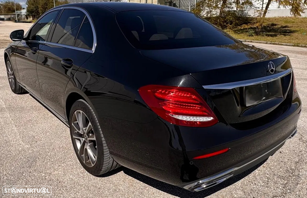 Mercedes-Benz E 220 d Exclusive Line - 4