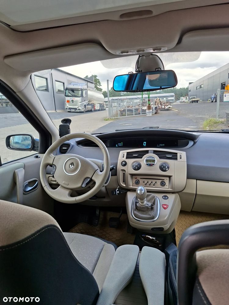 Renault Scenic 1.6 16V Alize - 11