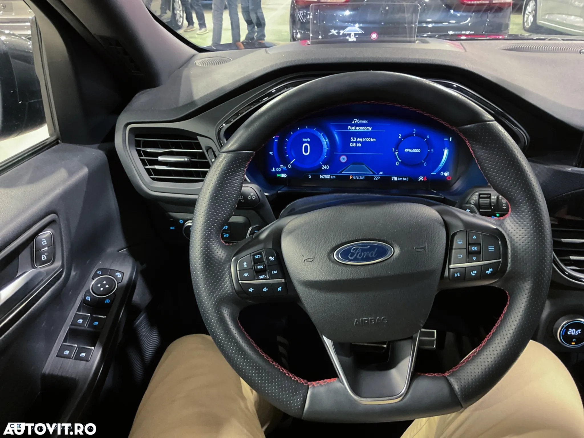 Ford Kuga 1.5 TDCi 2x4 Aut. ST-Line - 6