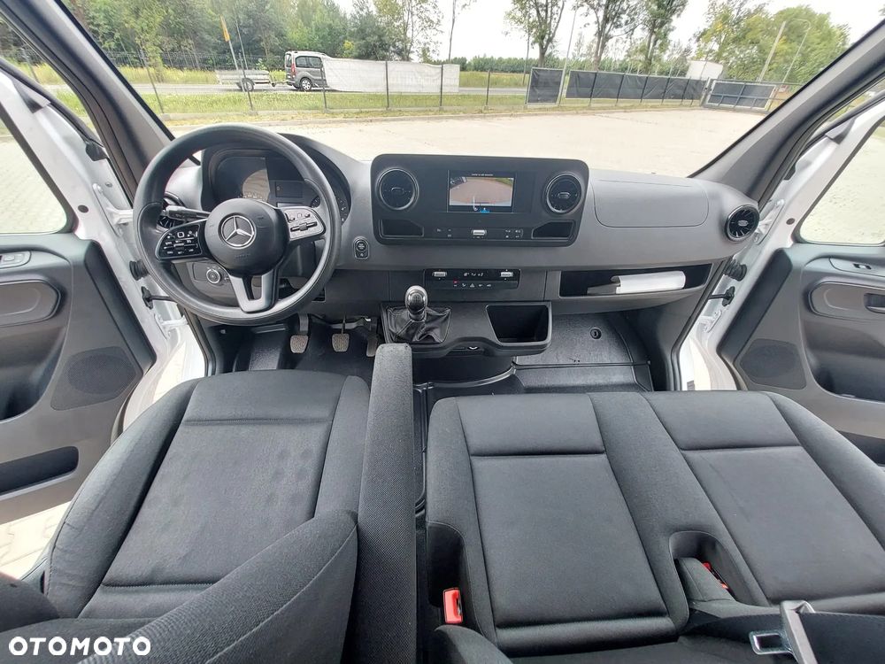 Mercedes-Benz Sprinter - 17