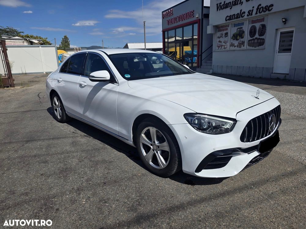 Mercedes-Benz E 220 d 4MATIC 9G-TRONIC - 4