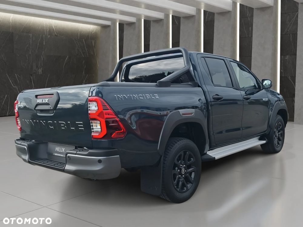 Toyota Hilux 2.8 D-4D Double Cab Invincible 4x4 - 4