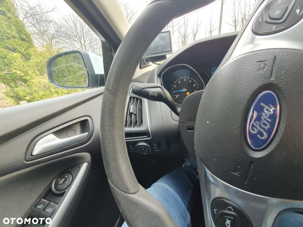 Ford Focus 1.6 TI-VCT Ambiente - 17