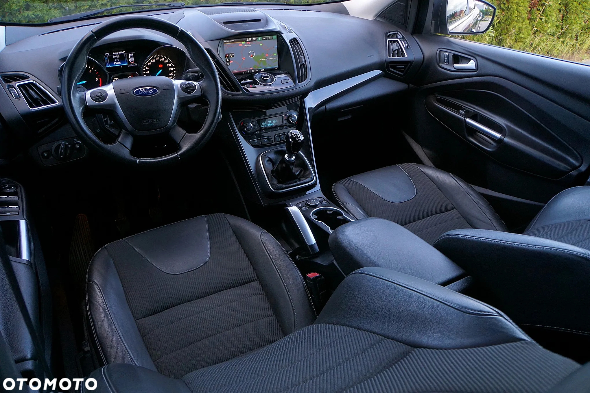 Ford Kuga 2.0 TDCi 4x4 ST-Line - 23