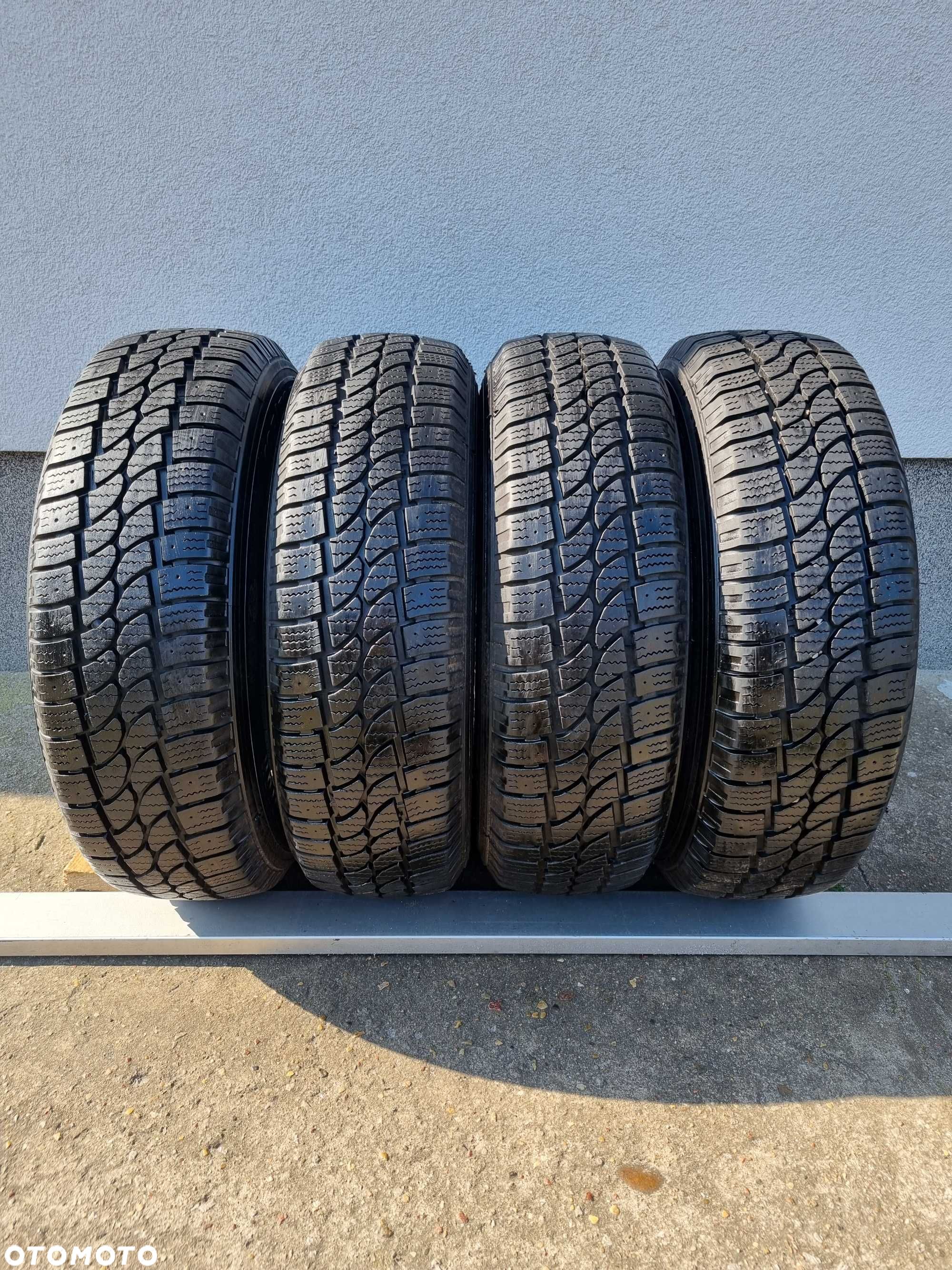 Opony zimowe KORMORAN Vanpro Winter 195/70 R15C 104/102R KOMPLET P364 - 1
