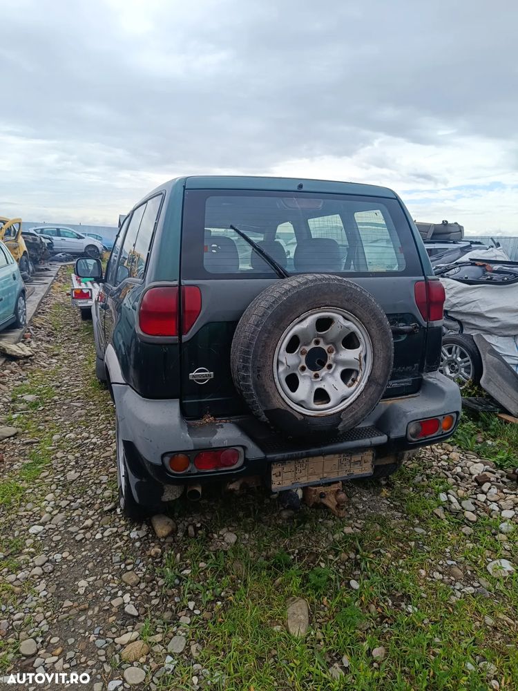 Dezmembrez NISSAN  TERRANO 2  in 2 sau 4 usi - 8