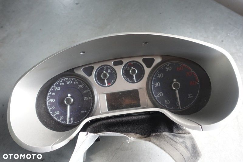 LICZNIK LANCIA DELTA 1.4 TB 08r. 51835110 - 1