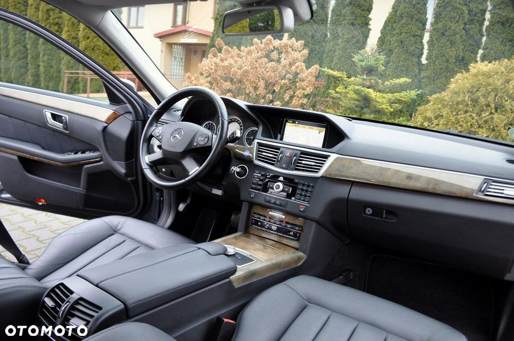Mercedes-Benz Klasa E - 27